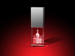 Dresden Souvenirs : Frauenkirche Dresden - USB Stick aus Glas