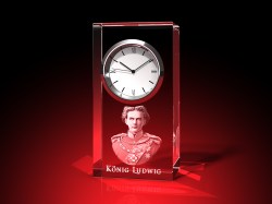 König Ludwig - Uhr, Glas eckig (50 x 95 x 35) – GLASFOTO.COM