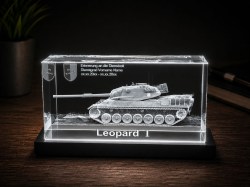 Leopard-1_Quader-Leuchtsockel-Tisch-80